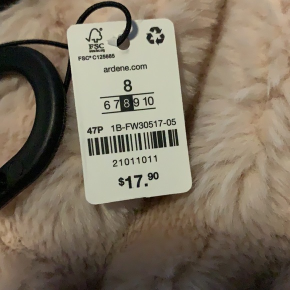 Ardene Feather Slippers - Picture 4 of 4